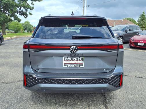 2025 Volkswagen Tiguan 2.0T SE R-Line Black 4MOTION