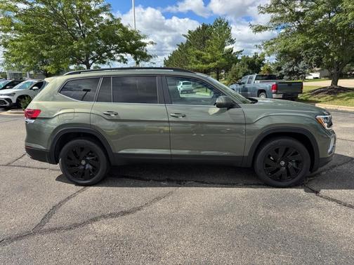 2026 Volkswagen Atlas 2.0T SE w/Technology 4MOTION