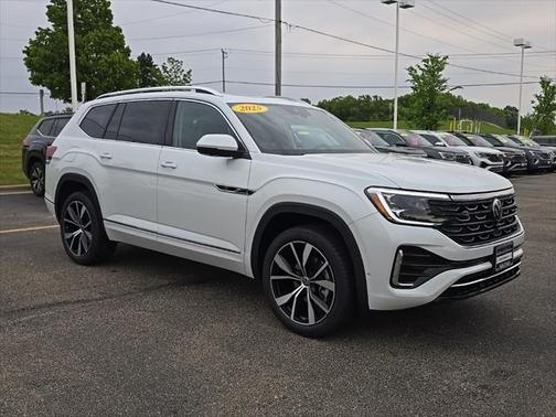 2025 Volkswagen Atlas 2.0T SEL Premium R-Line 4MOTION