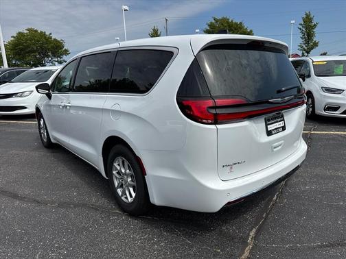 2026 Chrysler Pacifica L