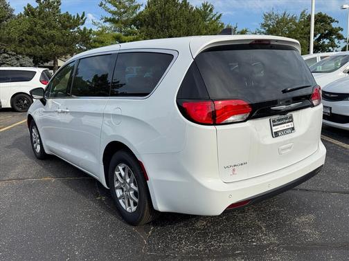 2026 Chrysler Voyager LX