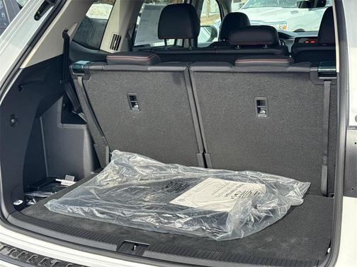 2026 Volkswagen Atlas Peak Edition