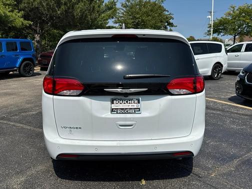 2026 Chrysler Voyager LX