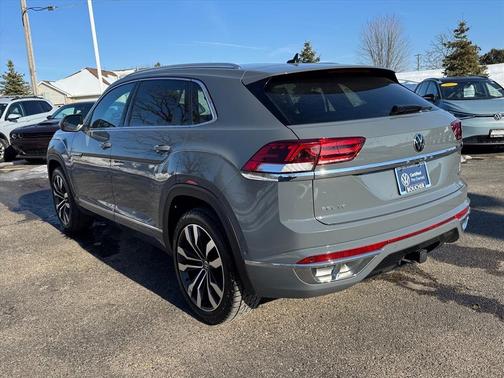 2023 Volkswagen Atlas Cross Sport 3.6L V6 SEL Premium R-Line