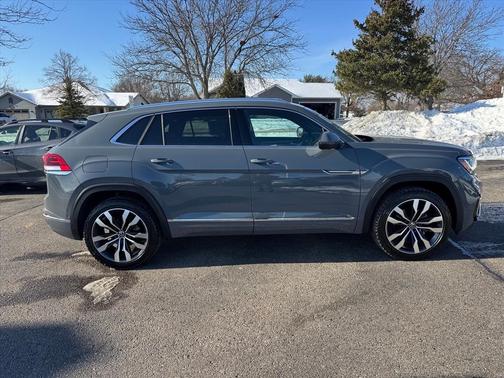 2023 Volkswagen Atlas Cross Sport 3.6L V6 SEL Premium R-Line