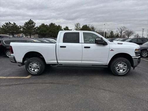 2025 RAM 2500 Tradesman Crew Cab 4x4 6'4' Box