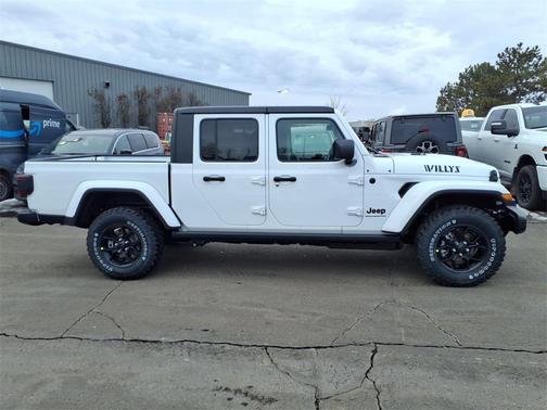 2026 Jeep Gladiator Willys 4x4