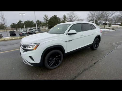 2023 Volkswagen Atlas Cross Sport 2.0T SE w/Technology 4MOTION