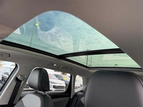 2023 Volkswagen Taos 1.5T SEL