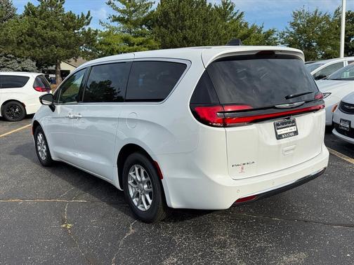 2026 Chrysler Pacifica L