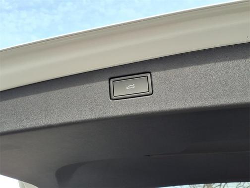 2026 Volkswagen Tiguan 2.0T SE R-Line Black 4MOTION