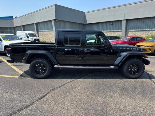 2025 Jeep Gladiator High Tide