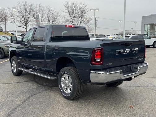 2025 RAM 2500 Big Horn Crew Cab 4x4 6'4' Box