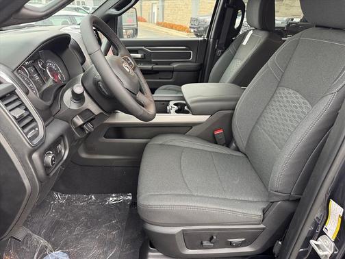 2025 RAM 2500 Big Horn Crew Cab 4x4 6'4' Box