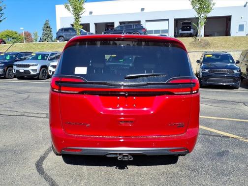 2026 Chrysler Pacifica Limited