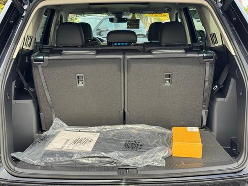 2026 Volkswagen Atlas 2.0T SE w/Technology 4MOTION
