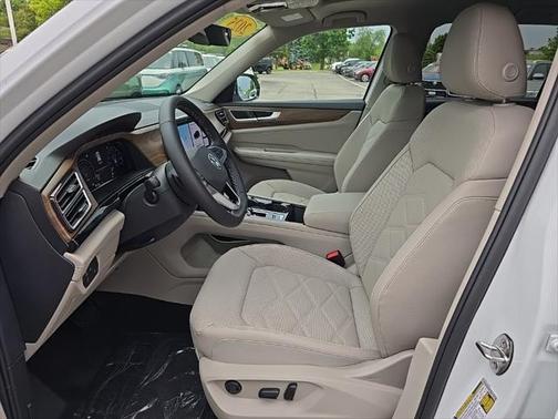 2025 Volkswagen Atlas 2.0T SE w/Technology 4MOTION