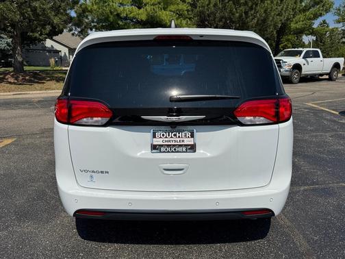 2026 Chrysler Voyager LX