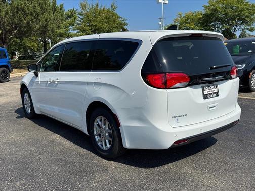 2026 Chrysler Voyager LX