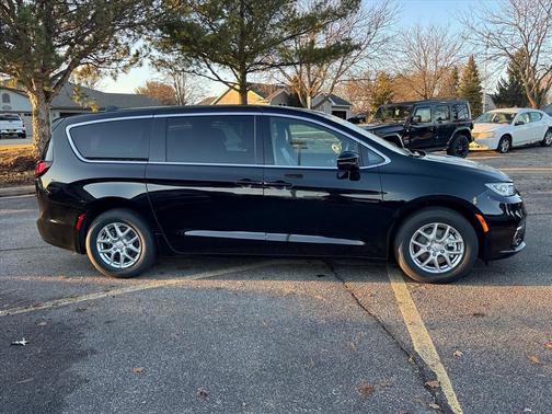 2026 Chrysler Pacifica L