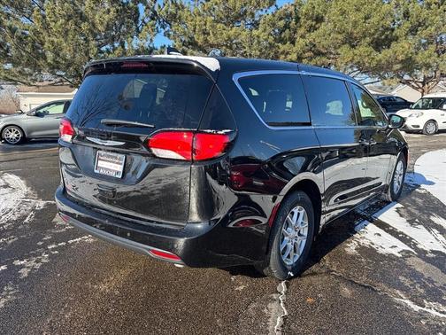 2026 Chrysler Voyager LX