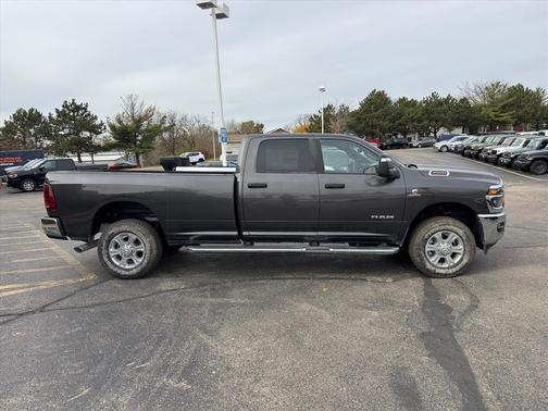 2026 RAM 2500 Big Horn Crew Cab 4x4 8' Box