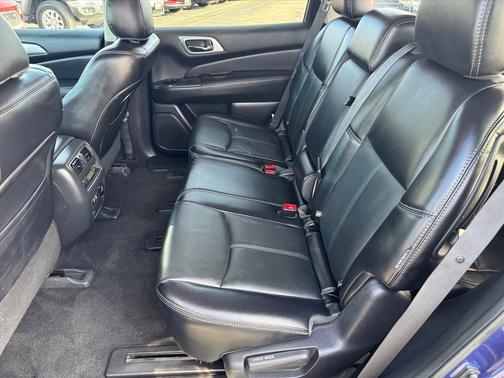 2020 Nissan Pathfinder SL 2WD