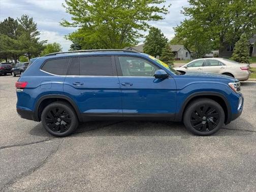 2025 Volkswagen Atlas 2.0T SE w/Technology 4MOTION