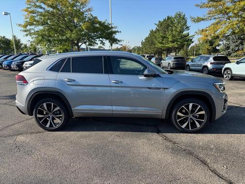 2026 Volkswagen Atlas Cross Sport 2.0T SEL Premium