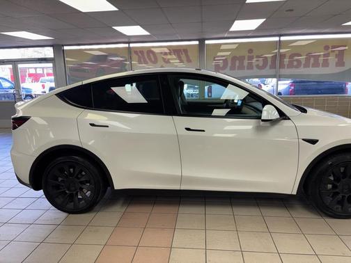 2023 Tesla Model Y Long Range AWD