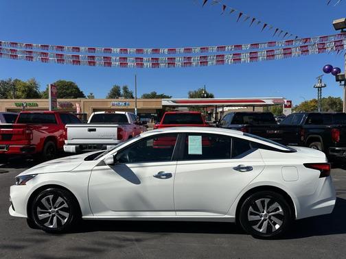 2022 Nissan Altima 2.5 S Sedan