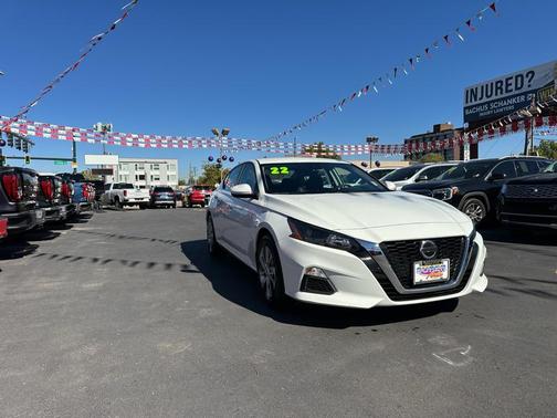 2022 Nissan Altima 2.5 S Sedan