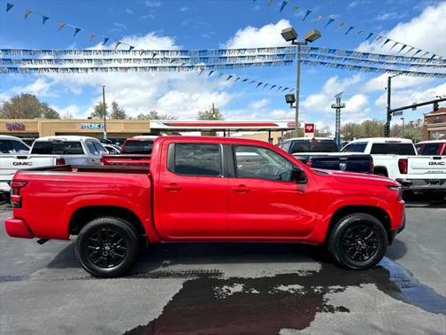 2022 Nissan Frontier SV