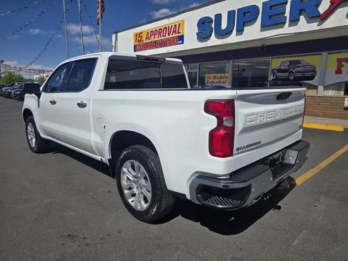 WHITE 2022 Chevrolet Silverado 1500 LTZ