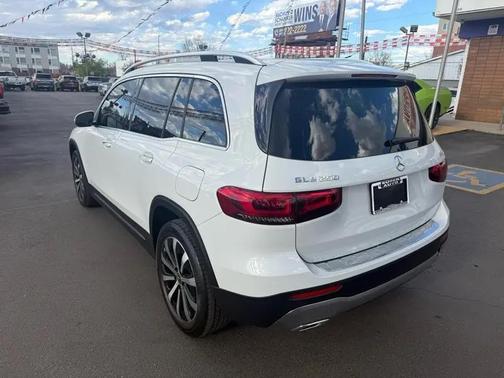 WHITE 2021 Mercedes-Benz GLB 250 4MATIC