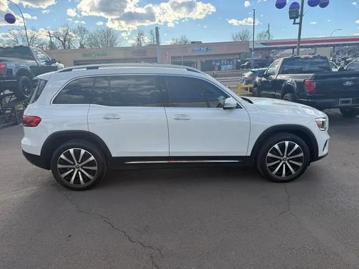 WHITE 2021 Mercedes-Benz GLB 250 4MATIC