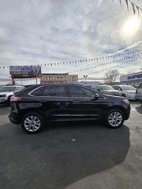 2023 Ford Edge Titanium