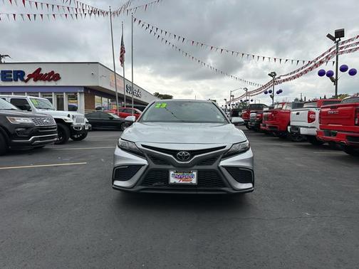2023 Toyota Camry SE