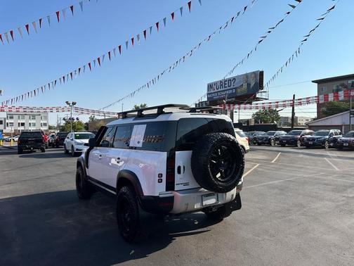 2020 Land Rover Defender 110 SE AWD