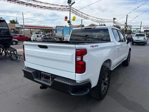 WHITE 2024 Chevrolet Silverado 1500 LT