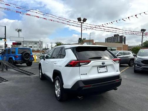 2021 Toyota RAV4 Hybrid XLE