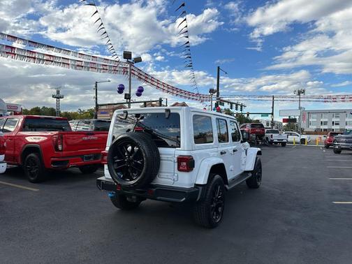 2022 Jeep Wrangler Unlimited 4xe Sahara