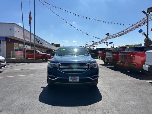 2019 GMC Acadia SLT-1