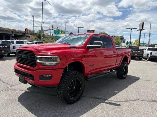 2022 RAM 2500 Laramie Crew Cab 4x4 6'4' Box