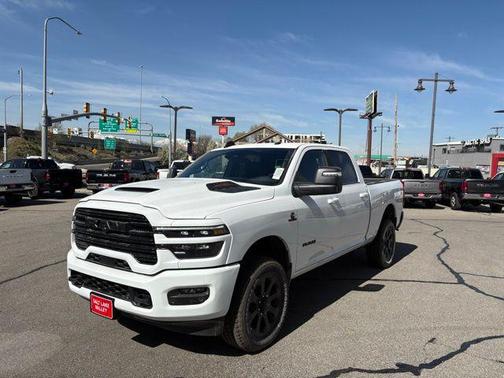 2025 RAM 2500 Laramie Crew Cab 4x4 6'4' Box