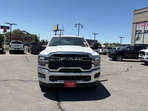 2025 RAM 2500 Tradesman Crew Cab 4x4 8' Box