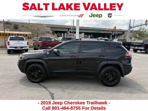 2019 Jeep Cherokee Trailhawk