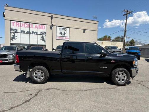 2022 RAM 2500 Big Horn Crew Cab 4x4 6'4' Box