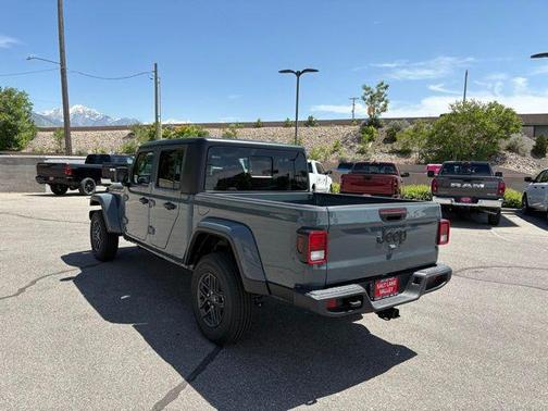 2025 Jeep Gladiator Sport