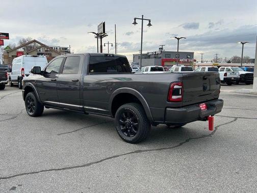 2022 RAM 3500 Limited Crew Cab 4x4 8' Box